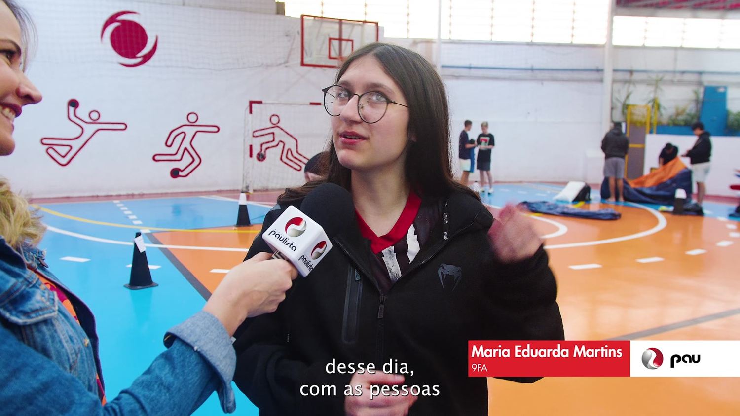 Entrevista com aluna na quadra
